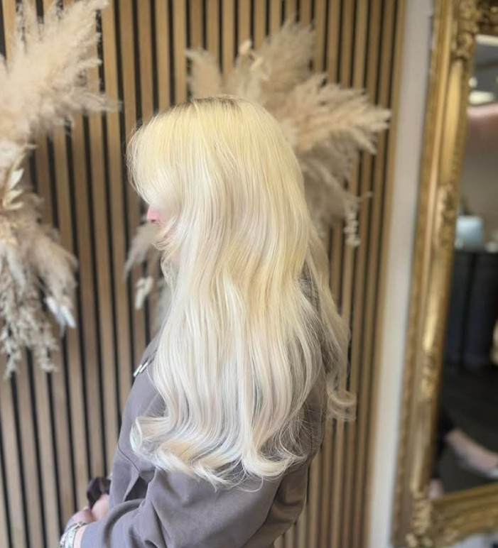 hair extensions experts in Paisley Glasgow hair extensions experts in Paisley Glasgow